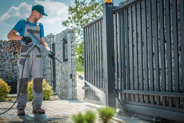 Best Rust Removal  in Newport East, RI